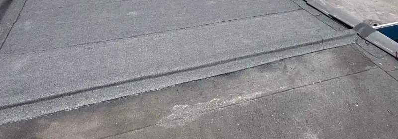 Nieuwe zichtbare afwerking op het platte dak