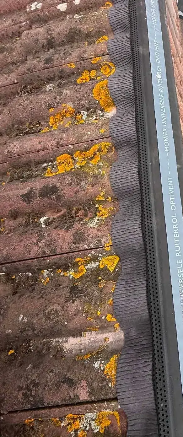 Bevestiging van de nokrol op het dak
